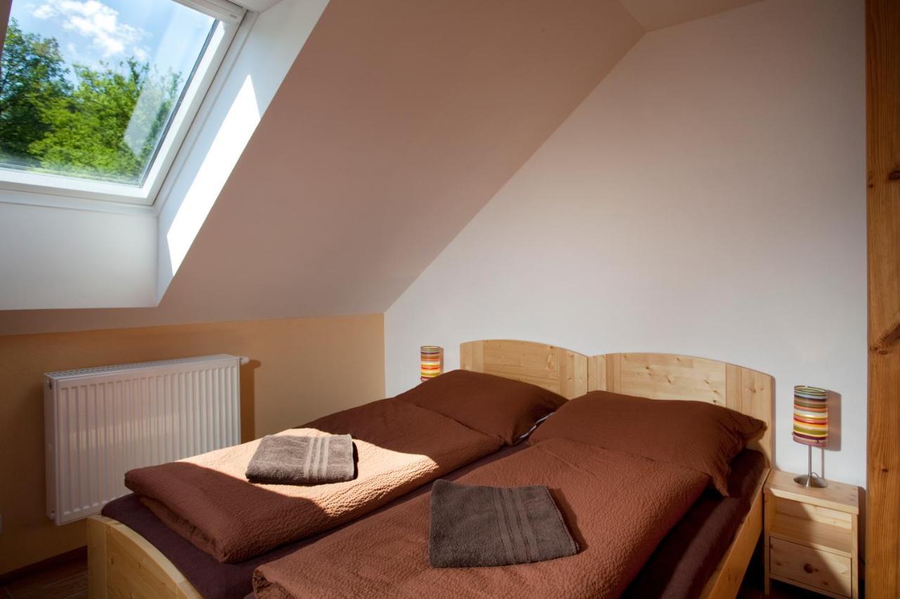 Pod Bresteckou Skalou Břestek Esterno foto