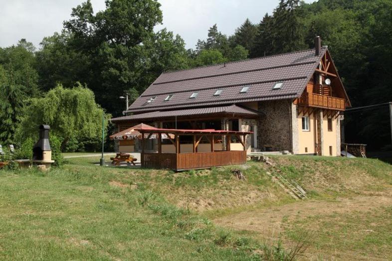 Pod Bresteckou Skalou Břestek Esterno foto