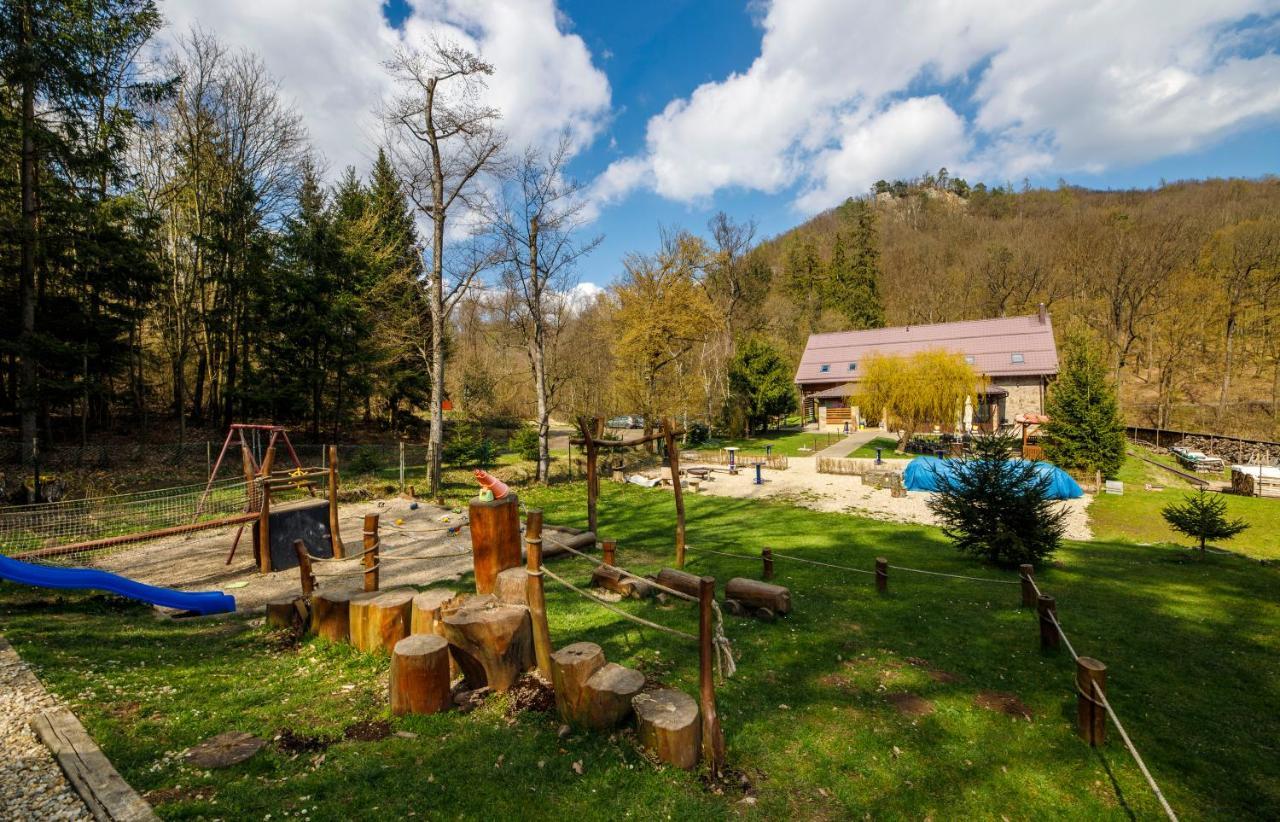 Pod Bresteckou Skalou Břestek Esterno foto